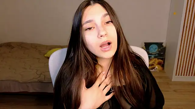 Ari Grend online show from May 2026 07:32:02 PM