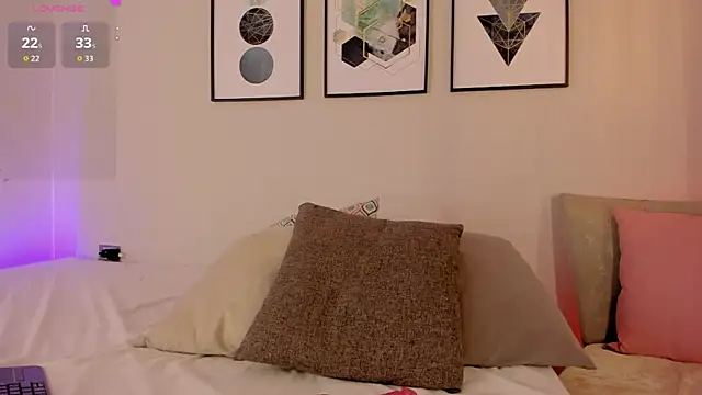 ariavelvet  online show from April 2026 03:18:02 AM