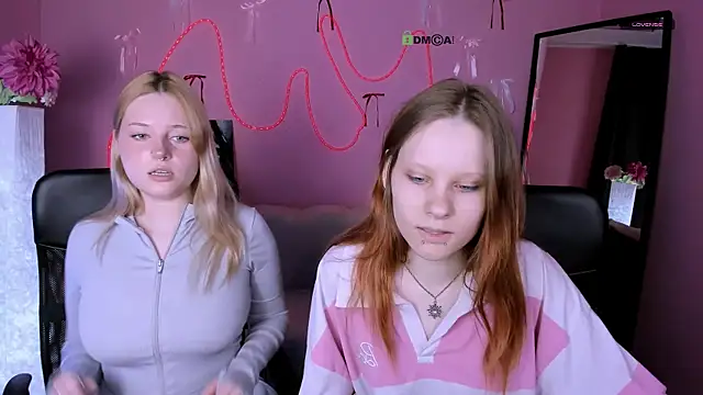 cassandra nik online show from April 2026 12:42:01 PM