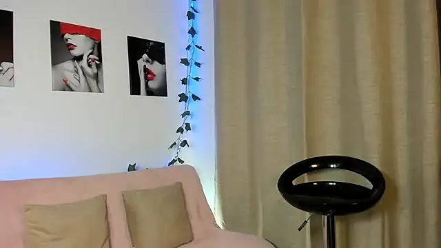 Rebeca Marchetti online show from May 2026 08:25:02 PM