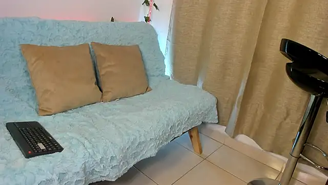 Rebeca Marchetti online show from April 2026 09:07:01 PM