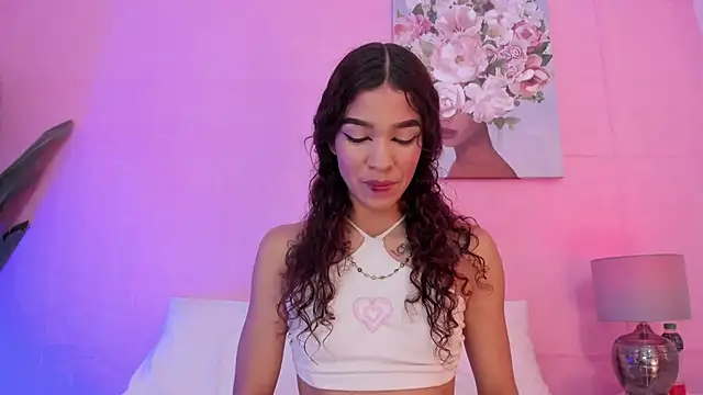 Snapshot of evelyn__rose1 chatting on February 2026 06:30:02 PM evelyn rose1 online show from February 2026 06:30:02 PM