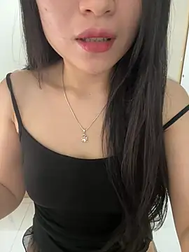 Snapshot of Tinn_tin chatting on July 2026 08:53:02 PM Tinn tin online show from July 2026 08:53:02 PM