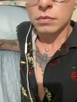 Snapshot of erickmoor2526 chatting on March 2026 02:51:02 AM erickmoor2526 online show from March 2026 02:51:02 AM