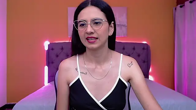 alexaneuer online show from May 2026 01:39:01 PM
