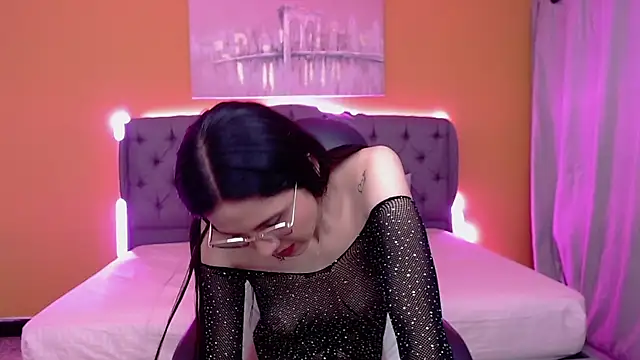 alexaneuer online show from May 2026 01:51:02 PM