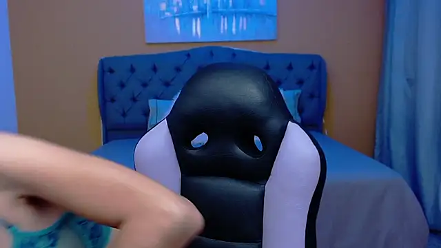 alexaneuer online show from April 2026 01:37:01 PM