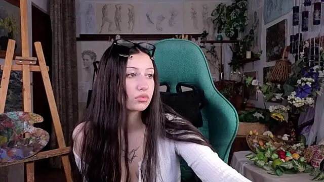 EffieMeowley online show from April 2026 05:54:01 AM
