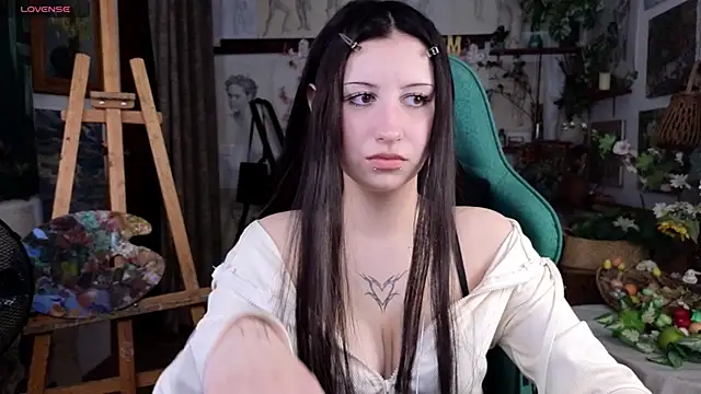 EffieMeowley online show from April 2026 09:35:01 AM