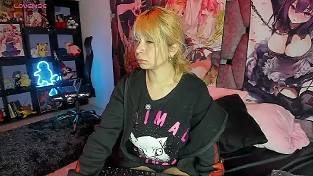 Maky Coss online show from May 2026 12:55:02 PM