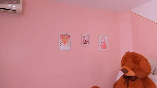 raquel mooon online show from March 2026 04:55:01 PM