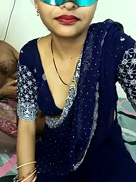 Sweet Cpl  online show from April 2026 01:10:01 AM