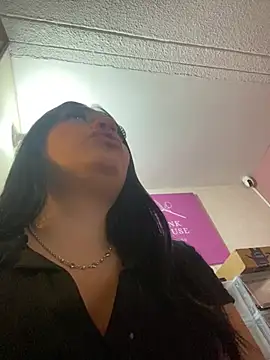 GeorgiaPink  online show from April 2026 11:28:01 PM