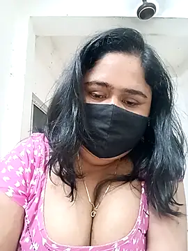 Snapshot of diyadey chatting on May 2026 10:48:01 PM diyadey online show from May 2026 10:48:01 PM