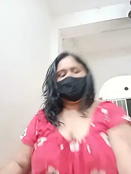 Snapshot of diyadey chatting on May 2026 07:33:01 PM diyadey online show from May 2026 07:33:01 PM