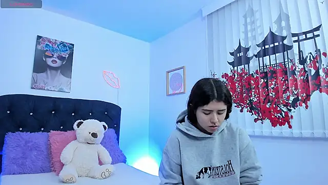 valeria and zoe online show from March 2026 03:02:02 PM