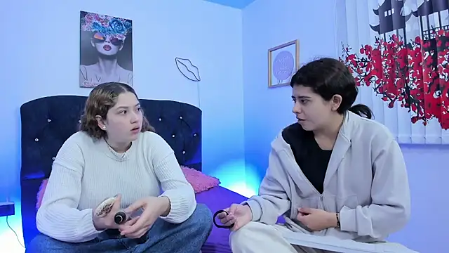 valeria and zoe online show from March 2026 01:37:01 PM