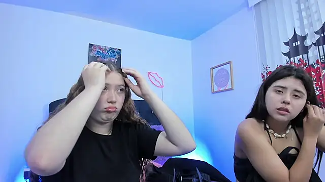 valeria and zoe online show from March 2026 01:22:02 PM