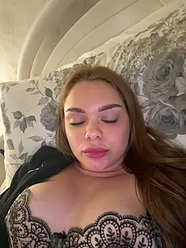 Kitty2490 online show from March 2026 07:04:02 PM