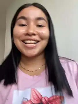 Snapshot of Pamela222- chatting on February 2026 09:47:02 PM Pamela222- online show from February 2026 09:47:02 PM