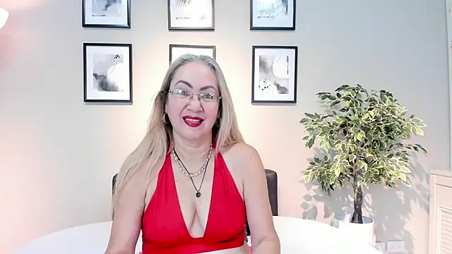 Victoria Firee online show from April 2026 01:04:02 PM