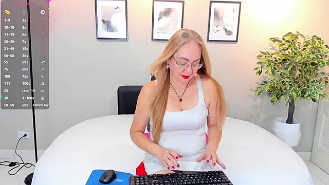 Victoria Firee online show from April 2026 12:28:02 PM