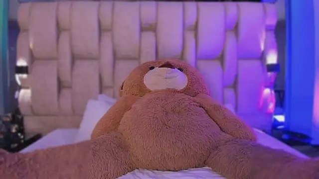 AgathaUwuDoll online show from April 2026 09:07:02 PM