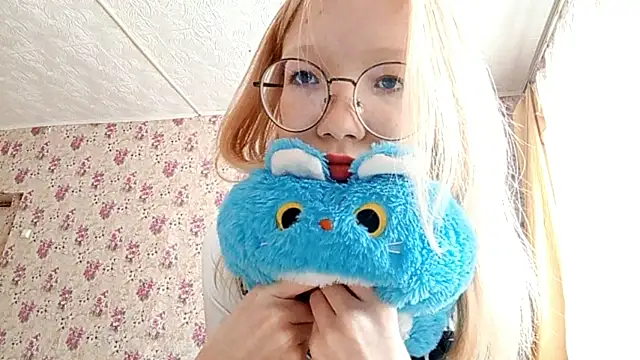 SoniqBliss online show from March 2026 07:04:01 AM