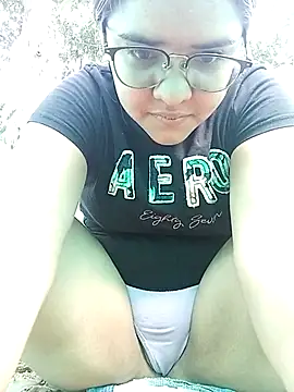 single kitten online show from March 2026 12:13:02 PM