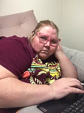 TheMotherPearl online show from February 2026 02:55:02 AM