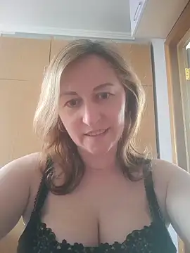 ChristinaYork online show from April 2026 09:16:02 AM