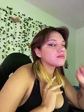 aurora bela online show from March 2026 12:17:01 PM