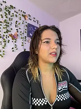 aurora bela online show from March 2026 04:08:01 PM