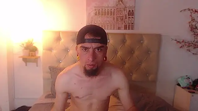 Rommen N Zoe online show from May 2026 01:13:02 AM
