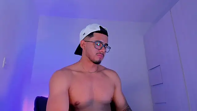 THADEO KING2 online show from April 2026 01:45:01 AM