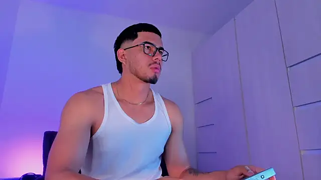 THADEO KING2 online show from April 2026 02:21:02 PM