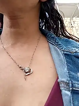 celeste kiss  online show from April 2026 08:04:01 PM