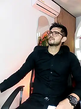 ritzabeth daniel online show from April 2026 02:19:01 AM