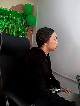 ritzabeth daniel online show from April 2026 09:10:01 PM