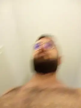 Enzo9911 online show from April 2026 12:44:02 PM