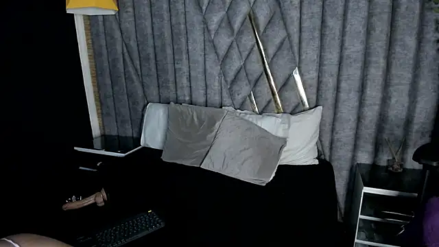 EmeelyMuller online show from March 2026 03:32:01 AM