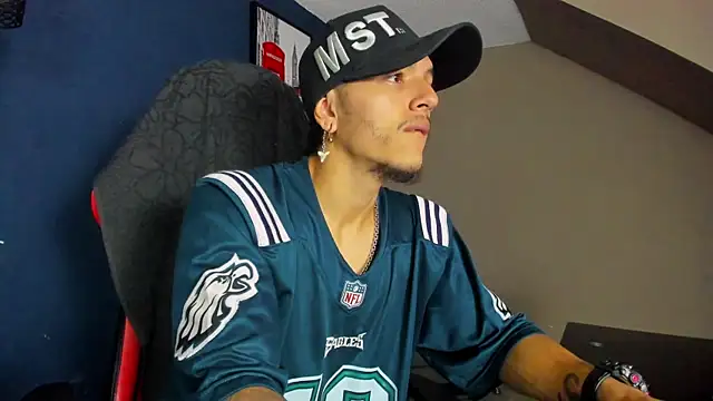 DanteLuxx online show from March 2026 04:06:01 AM