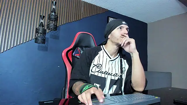 DanteLuxx online show from April 2026 03:35:01 AM