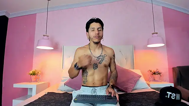 DanteLuxx online show from March 2026 03:49:01 AM