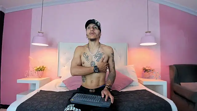 DanteLuxx online show from March 2026 03:41:01 AM