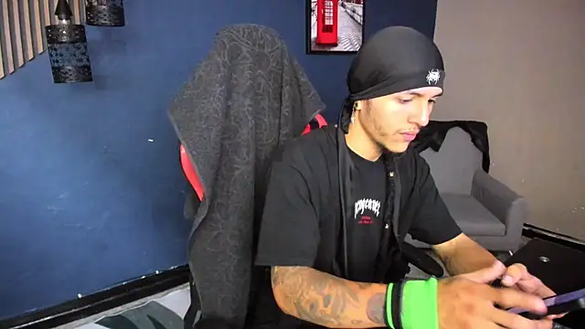 DanteLuxx online show from April 2026 03:24:02 AM