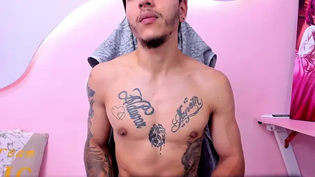 DanteLuxx online show from April 2026 03:46:02 AM