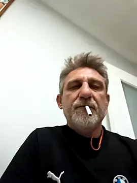 arelll34 online show from April 2026 09:12:01 PM