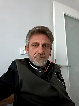 arelll34 online show from April 2026 02:13:01 PM