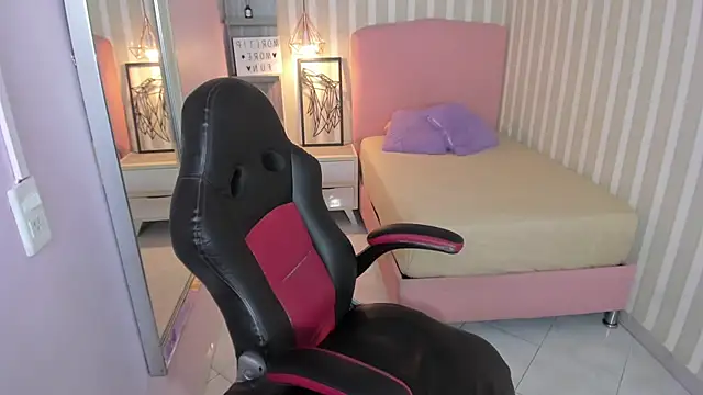 carmilla13 online show from March 2026 07:21:02 PM